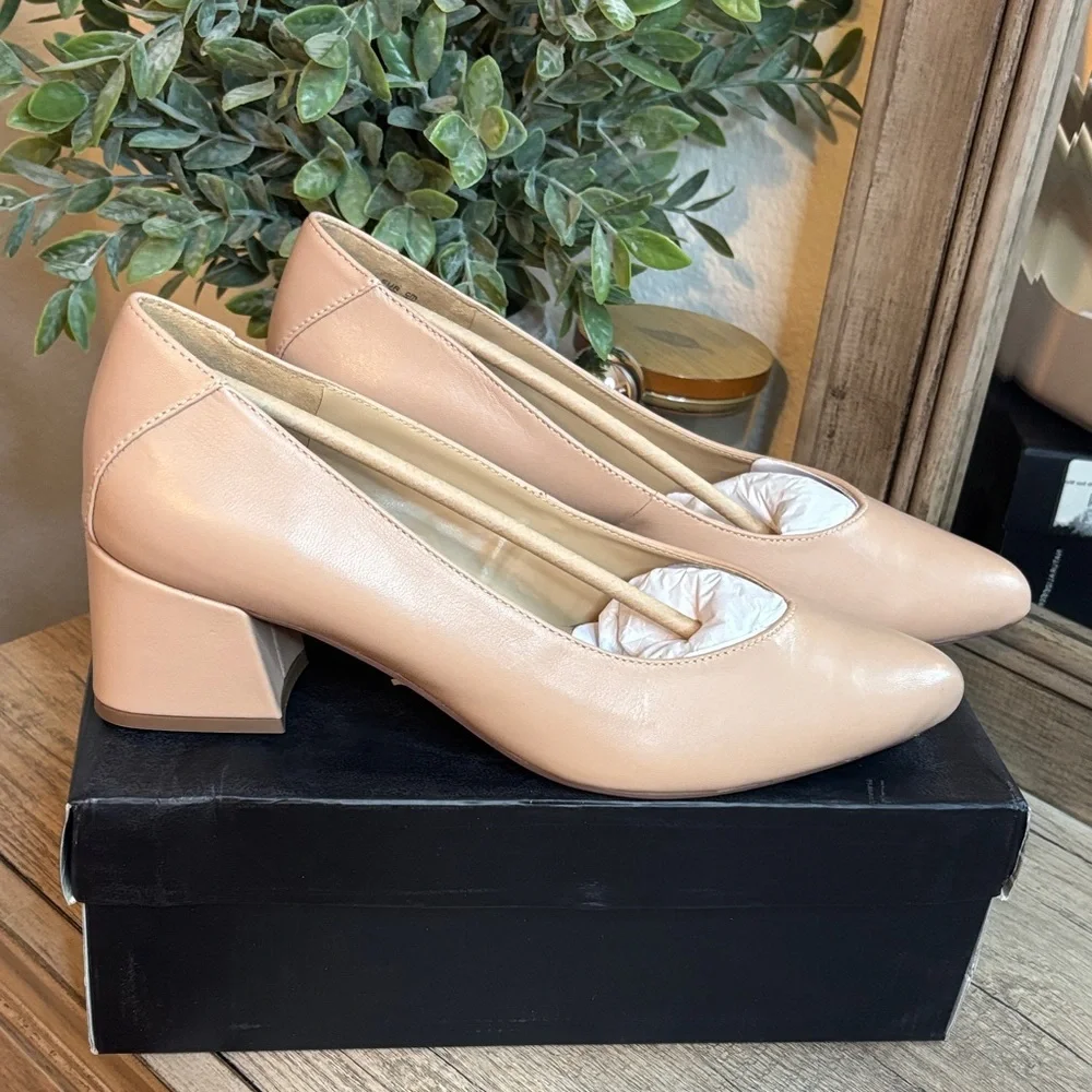 Naturalizer Malynn Nude Block Heel Pumps- Leather-Size 11 Wide - Picture 1 of 7